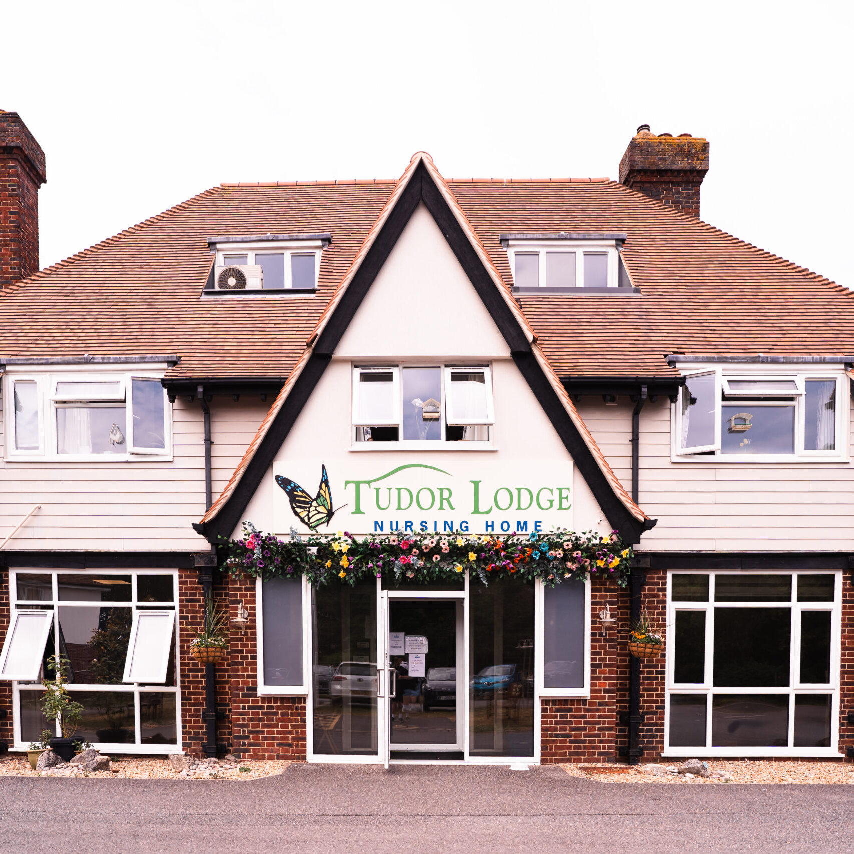 Front of Tudor Lodge nursing home on Newgate Lane, Fareham